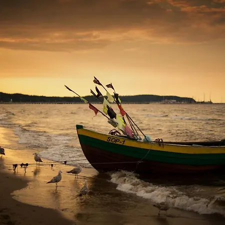 Sea And アパート